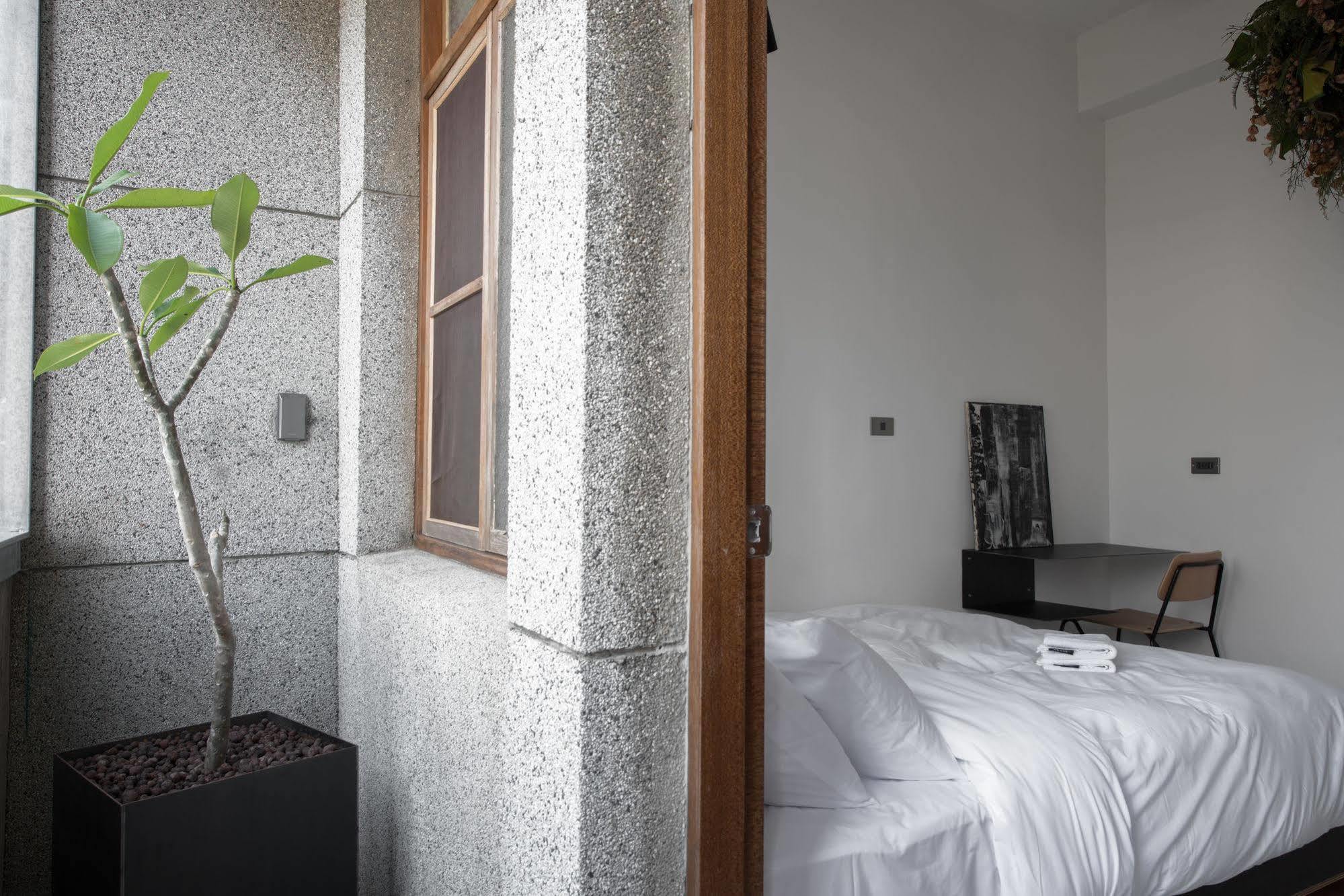 Hii-Hubs B&B Tainan Exterior foto